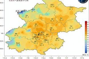 ?老对手！老朋友！詹姆斯、库里更衣室外热情击掌问候