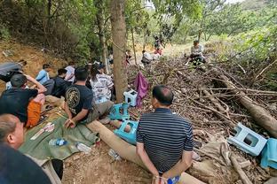 没脸谢场？全场河南球迷喊“无能、下课”，河南球员直接离场